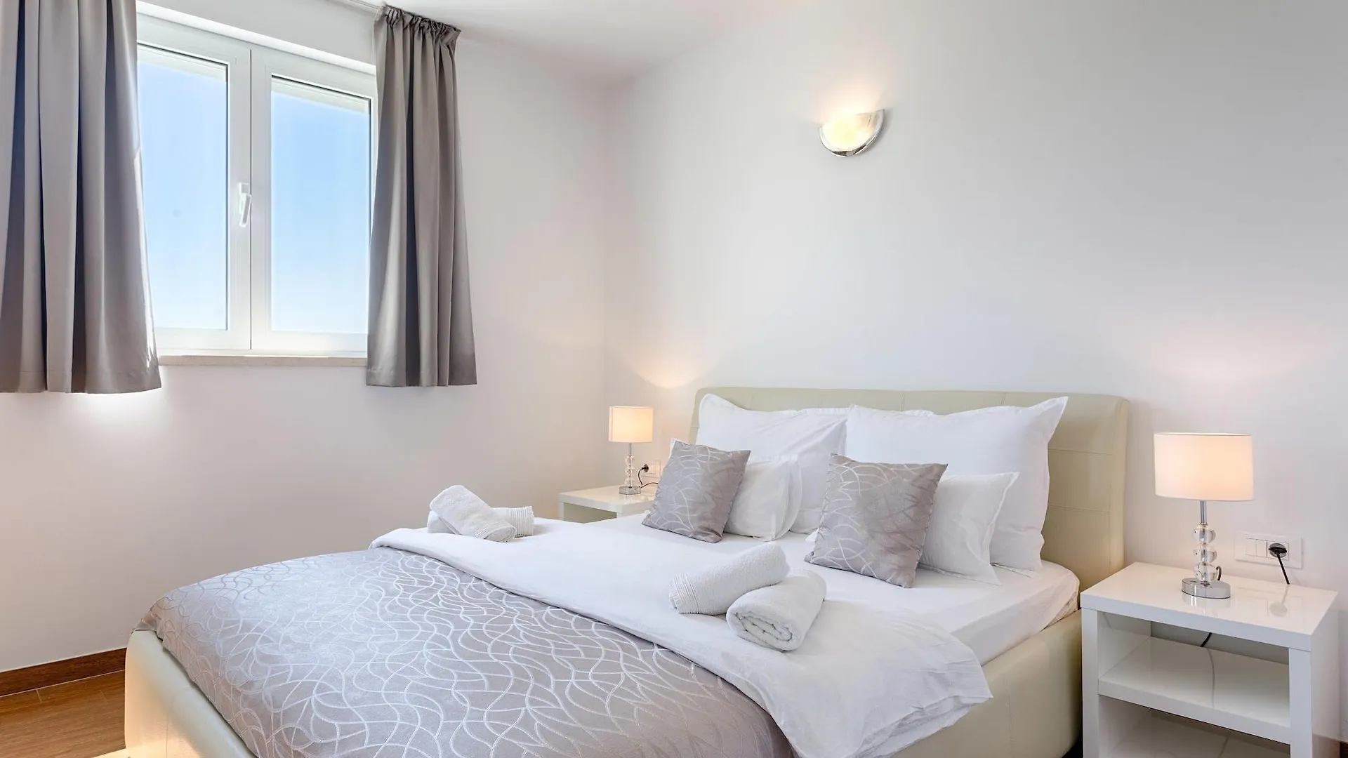 Adriatic Queen Rooms & Apartments Split