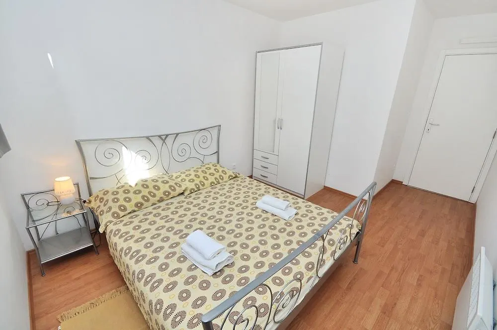 Adriatic Queen Rooms & Apartments Split