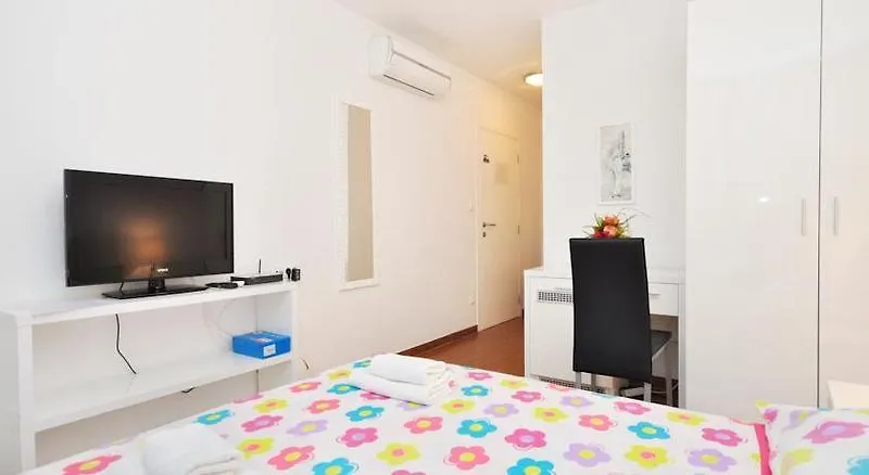 Adriatic Queen Rooms & Apartments Split