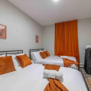 Pumpkin Premise By Airport, 5 Beds, Sleeps 8, Book 7 Days, Get 20 Percent Off Apartment Newark
