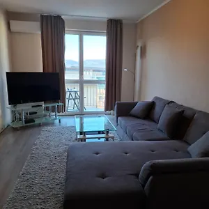 Flat At The Edge Of The Center + Parking Apartment Budapest